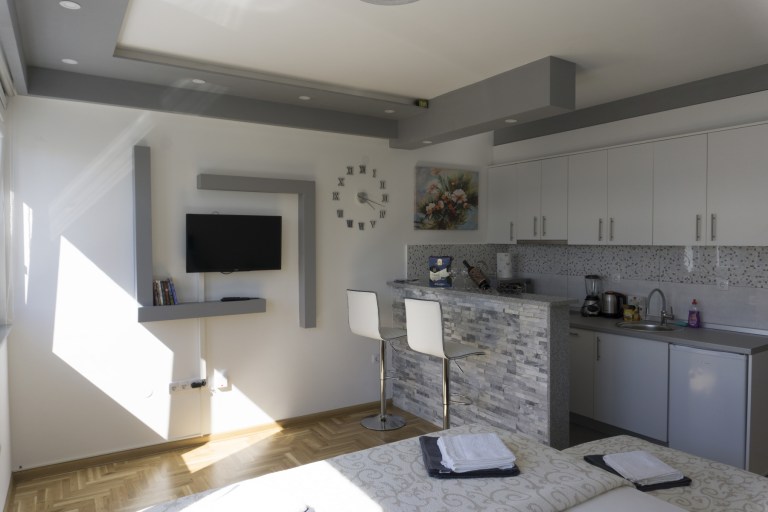 APARTMAN NOĆ I DAN_32